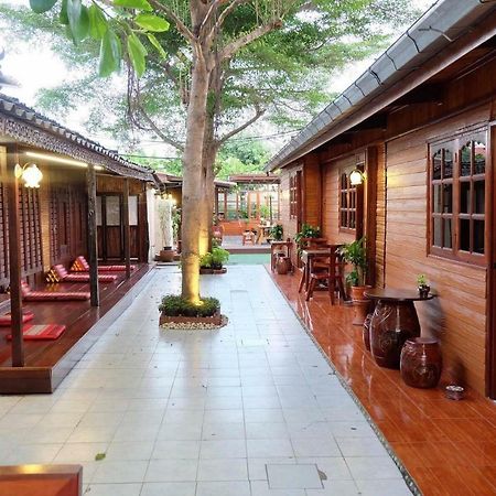 Binlar Guesthouse Αγιουτάγια Εξωτερικό φωτογραφία